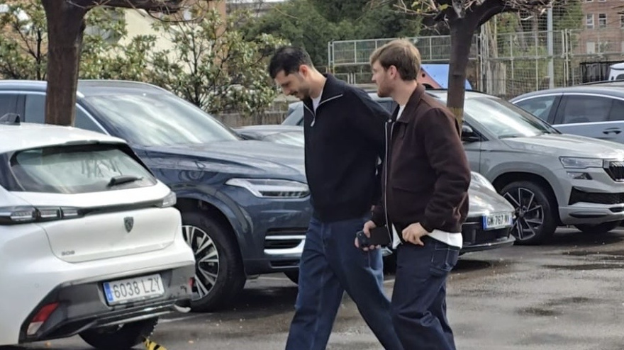 Plantilla y cuerpo técnico comparten mesa y mantel