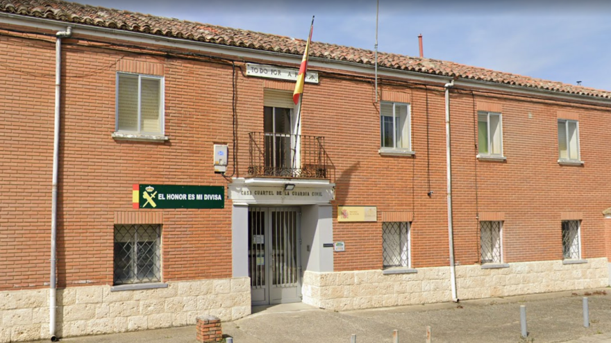 La Guardia Civil desaloja las viviendas de su cuartel en Villoldo (Palencia) por riesgo de derrumbe