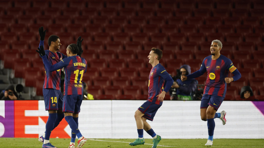 El Barcelona celebra el gol de Rashford