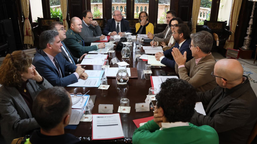 Comisión Provincial de Tráfico y Seguridad de la Circulación Vial reunido en la Subdelegación del Gobierno en Granada