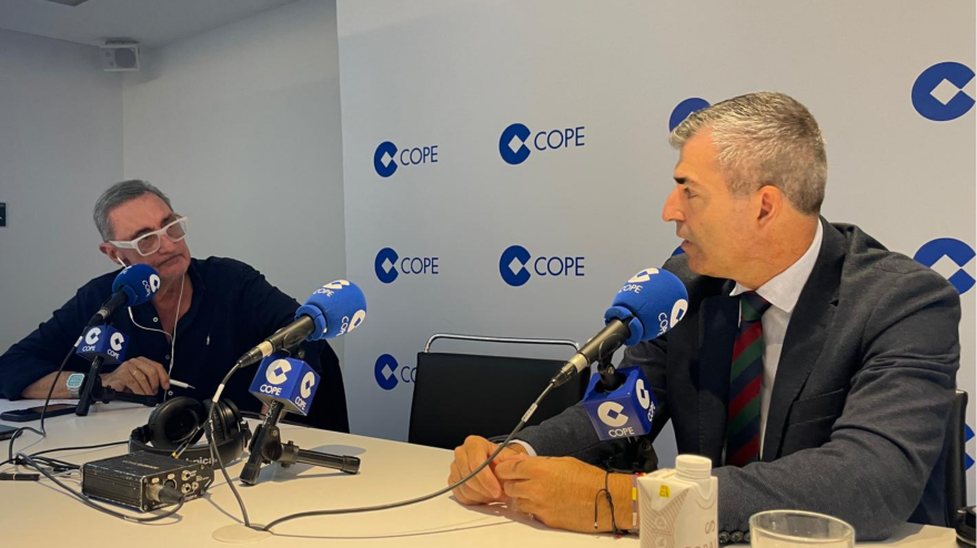 Carlos Herrera y Manuel Domínguez, vicepresidente de Canarias