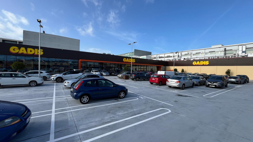 Exterior del Gadis del polígono de Agrela en A Coruña