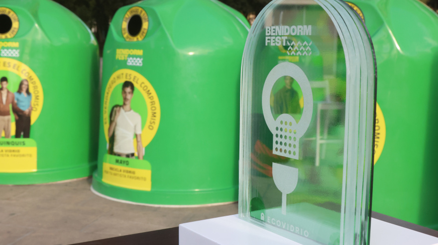 Ecovidrio convierte el reciclaje en una votación popular entre los 18 artistas del festival mediante contenedores tematizados