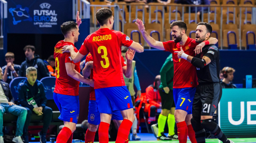 Los jugadores de España celebrando un gol contra Bélgica