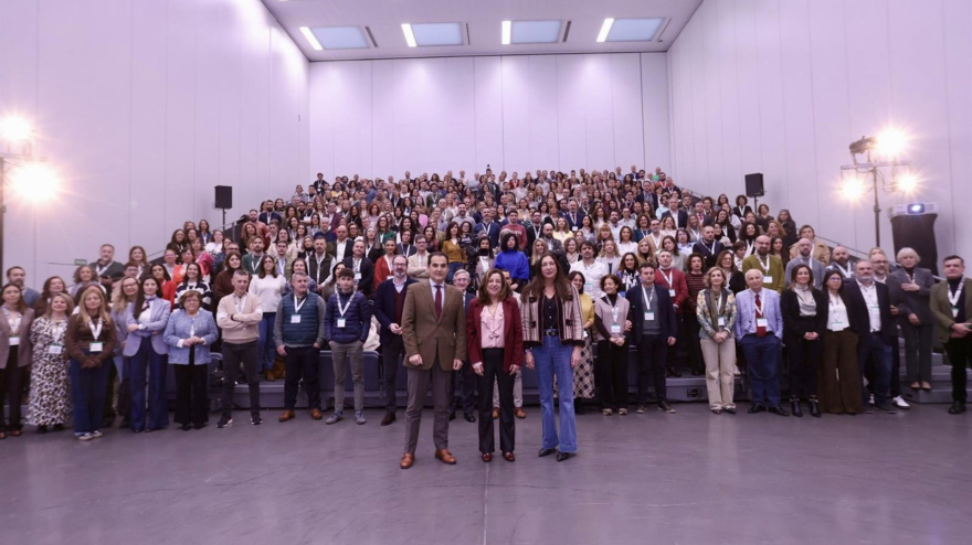 Una experta avisa sobre el acoso escolar: "Las redes sociales enseñan a nuestros hijos a humillar y odiar"