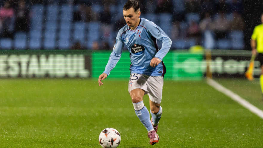 Bryan Zaragoza, durante un encuentro con el Celta