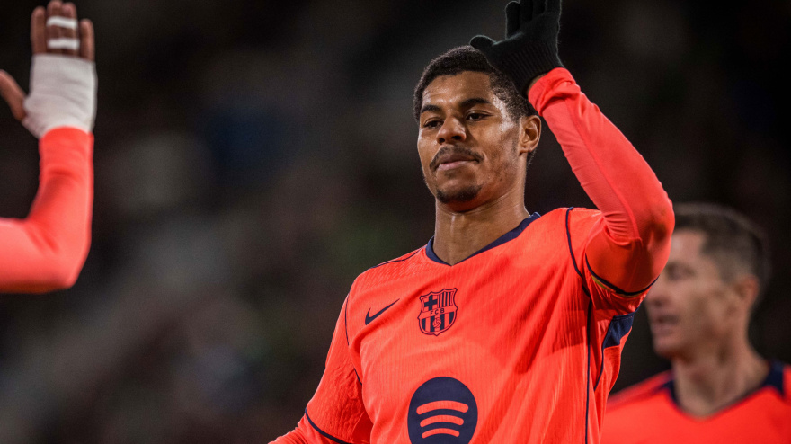 Marcus Rashford cerró en la segunda mitad la victoria del Barcelona en el Martínez Valero.