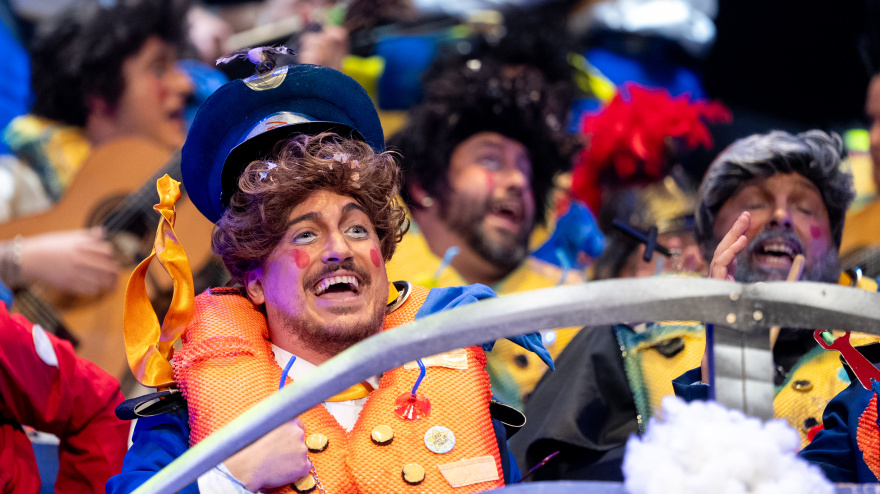 Chirigota 'Seguimos cayendo mal' - Cuartos de final