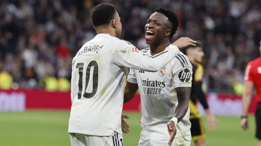 Mbappé y Vinicius celebran el segundo gol en el Real Madrid-Rayo