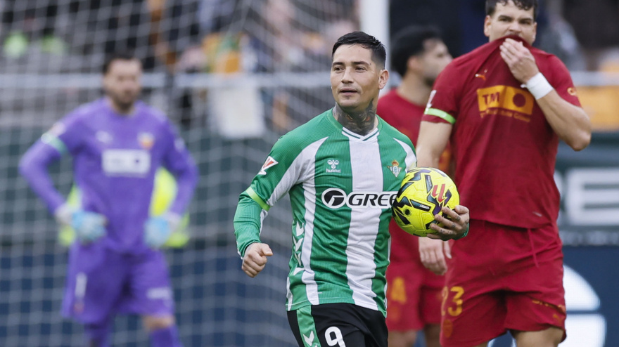 Chimy Ávila celebra el gol marcado ante el Valencia