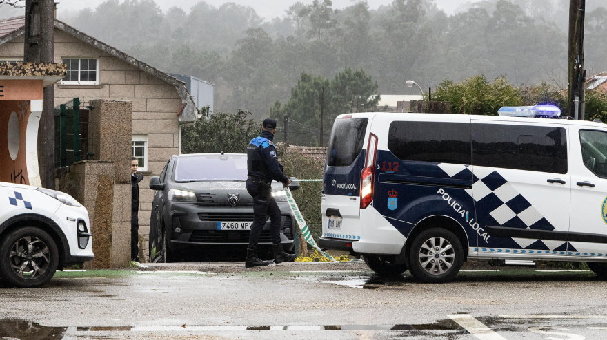 MOS (PONTEVEDRA), 01/02/2026.- Una mujer de 52 años ha sido asesinada este domingo en la localidad pontevedresa de Mos, presuntamente por su pareja, un hombre de 57 años a quien busca la Guardia Civil como supuesto autor del crimen. EFE/ Salvador Sas