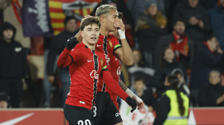 Pablo Torre celebra el gol del Mallorca al Sevilla