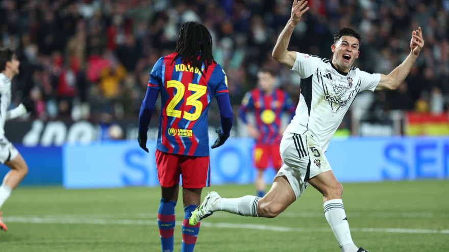 Javi Moreno celebra el gol del Albacete al Barcelona