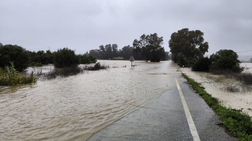 Carretera afectada por la lluvia