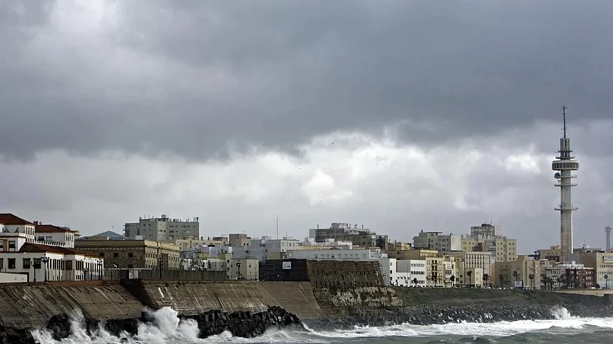 En Cádiz sigue lloviendo