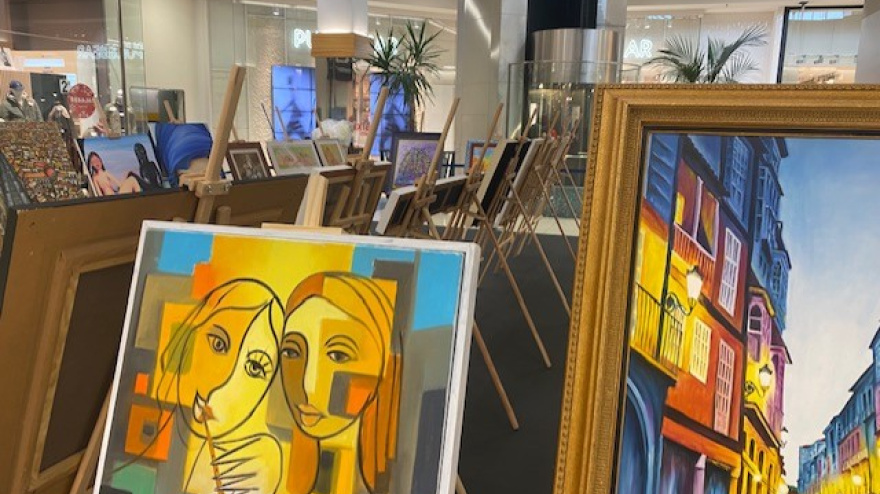 Obras de diez artistas afincados en Ourense se pondrán ver desde este jueves