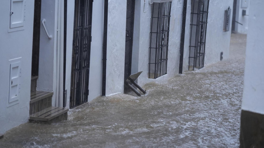 La lluvia cae con fuerza en Grazalema