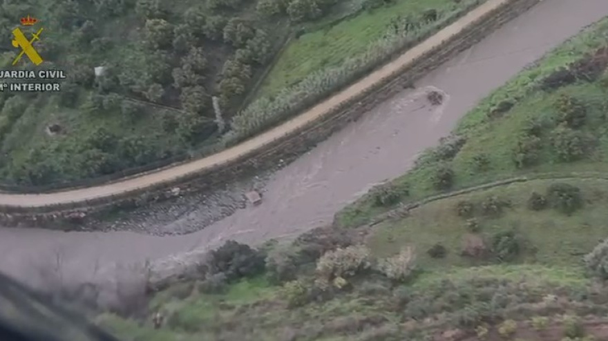 La Guardia Civil sobre la búsqueda de Carolina en Sayalonga: «Hay que ser realistas, las condiciones son muy adversas»