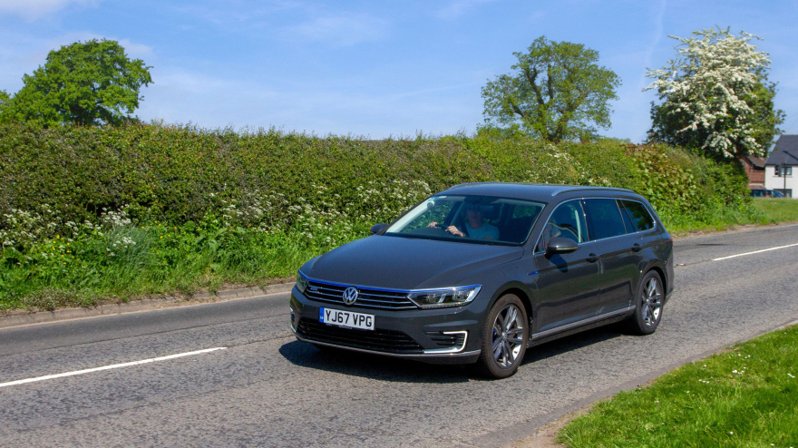 2017 VW Volkswagen Passat Gte S-A Tsi 218 PHEV Motor 115 CV Batería 9,9 Kwh DSG6 Auto Start/Stop Gris Familiar Híbrido Eléctrico 1395 cc