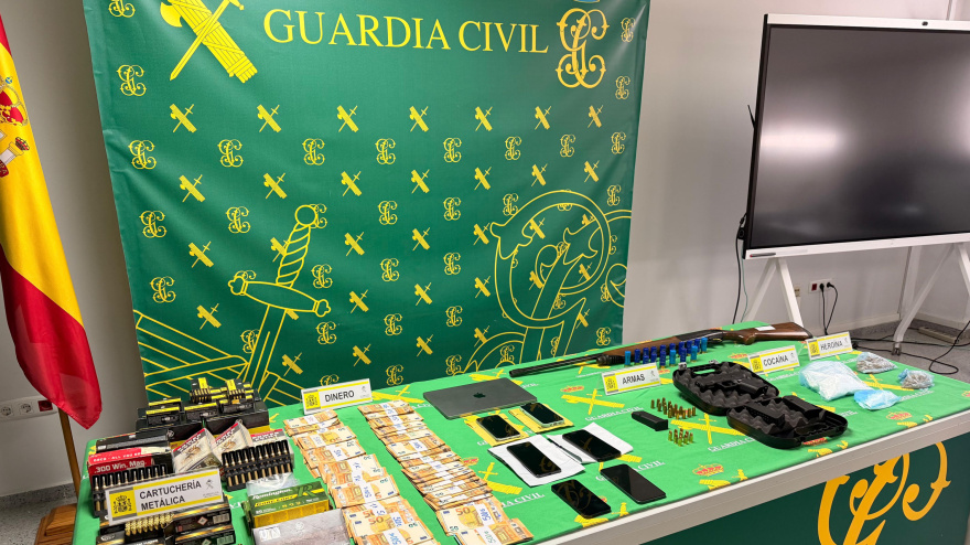 Material incautado por la Guardia Civil en la operación Trampantojo