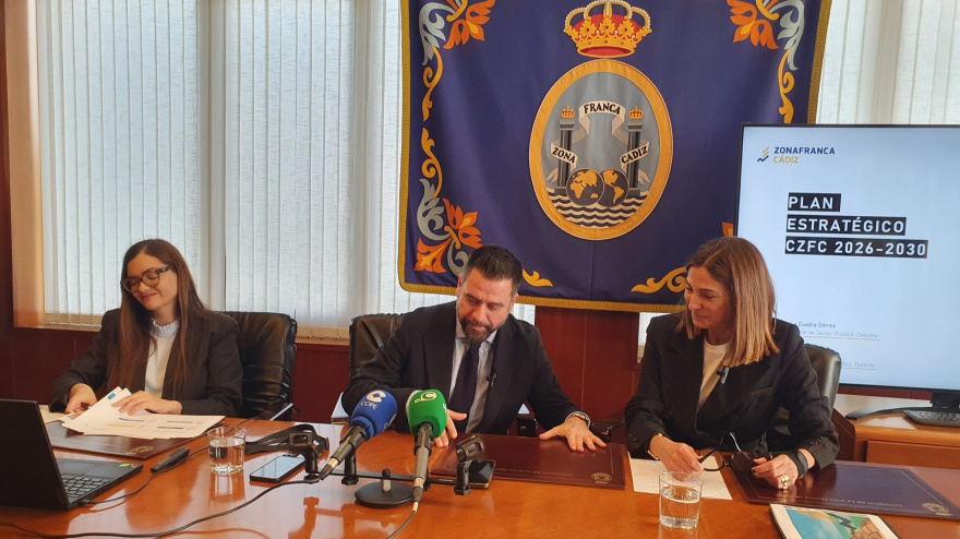 Rueda de prensa en la Zona Franca de Cádiz