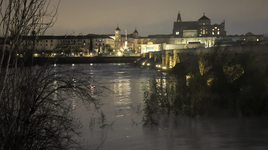 El Guadalquivir este viernes a su paso por Córdoba