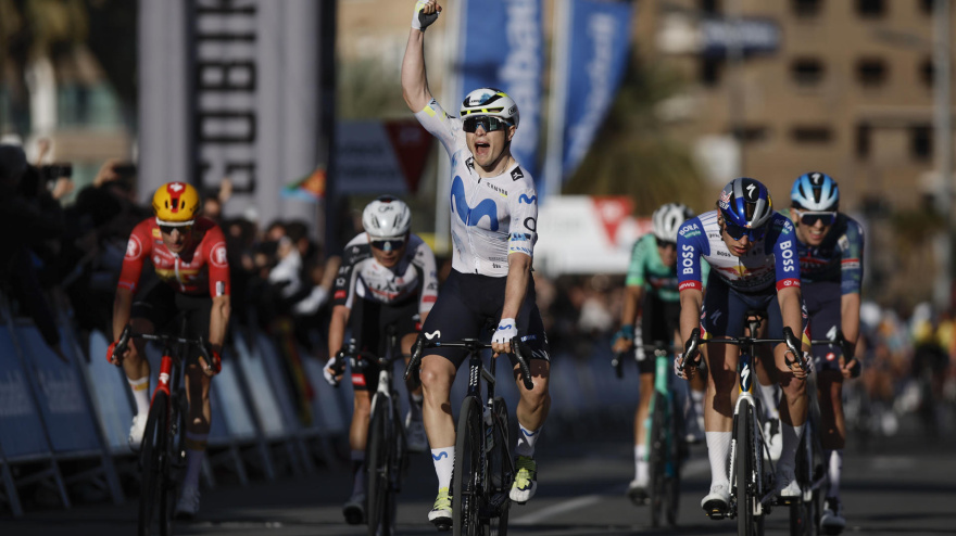 Raúl García Pierna celebra la victoria en la última etapa de la Volta a la Comunitat Valenciana