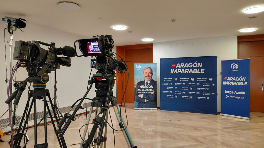 El PP vive su noche electoral en el Hotel Reina Petronila