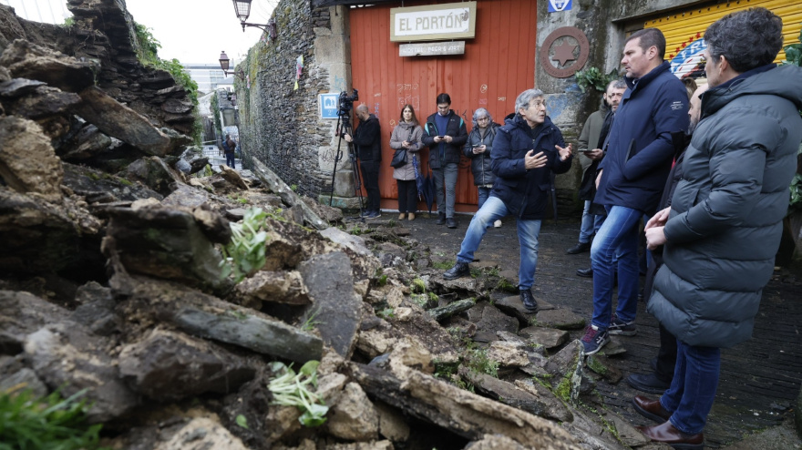 López Campos visitó el domingo la zona afectada por el derrumbamiento