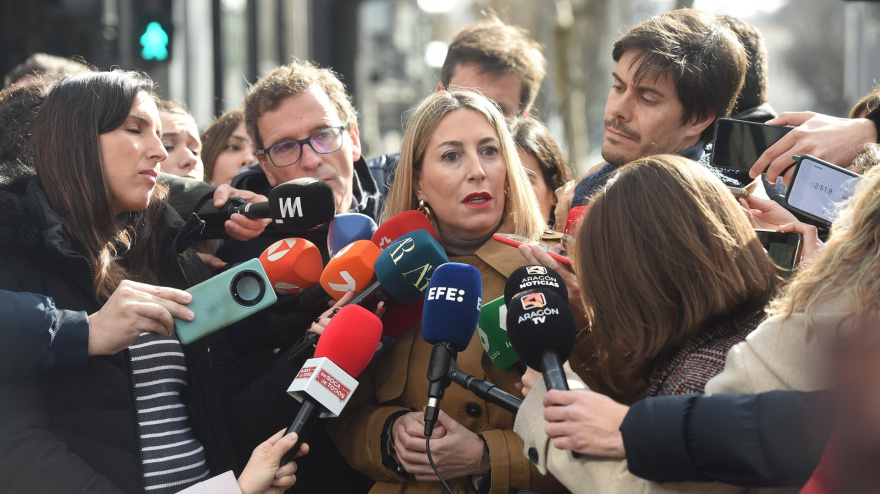 La presidenta de la Junta de Extremadura en funciones, María Guardiola, tras la reunión de la Junta Directiva Nacional del partido