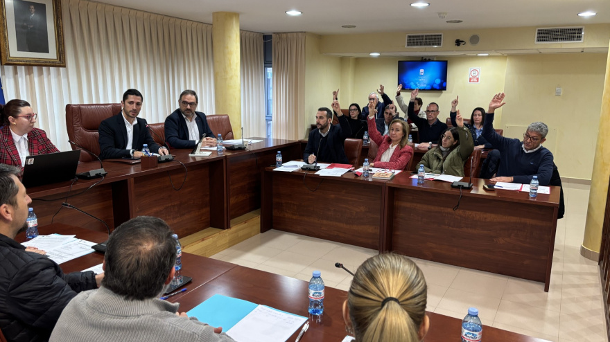 Votación de los presupuestos en el pleno del Ayuntamiento de Águilas