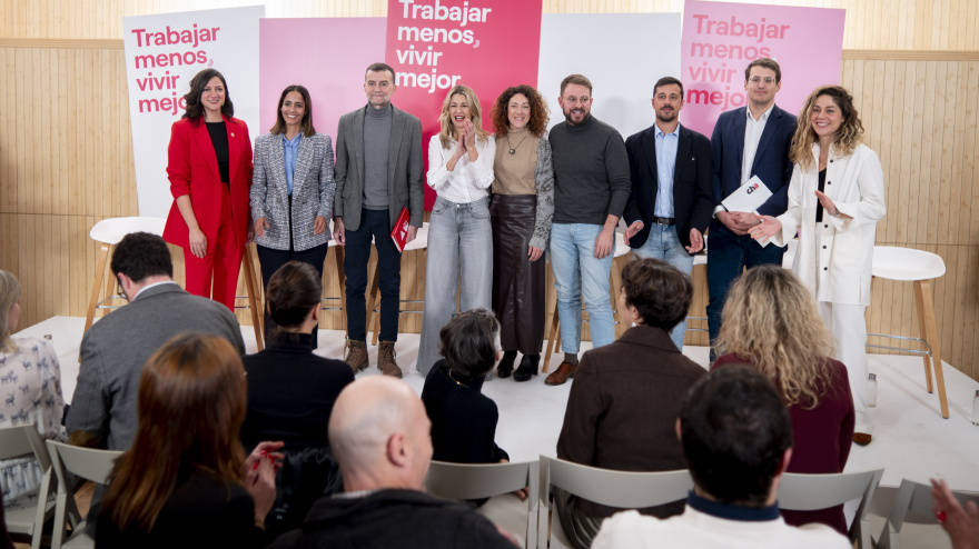 Cumbre de Sumar junto a ministros y diferentes portavoces que integran la coalición para reivindicar la reducción de la jornada laboral