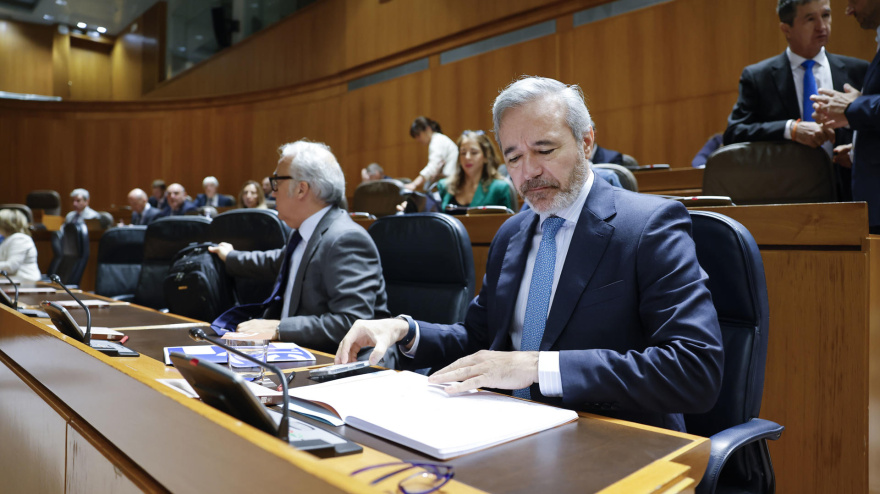 El presidente de Aragón, Jorge Azcón, en las Cortes regionales