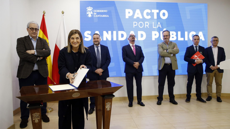 Cantabria sella el pacto con los médicos pero su aplicación depende de los nuevos presupuestos