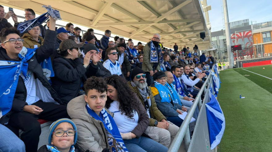 Aficionados del CD Tenerife en Lezama.