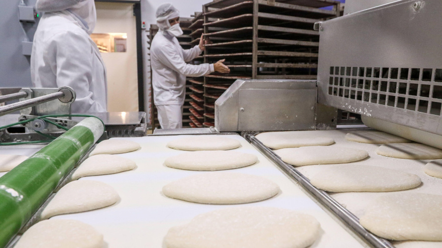 Proceso de fabricación del Mollete en la fábrica de Mollete San Roque