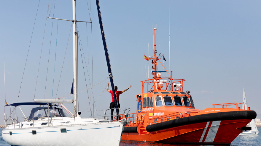 Foto de archivo de un rescate de Salvamento Marítimo a un yate
