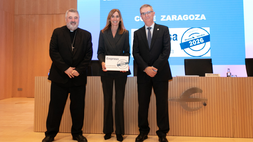 La directora de COPE Aragón, Ana Orúe, fue la encargada de recoger el premio.
