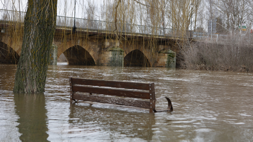 Confluencia de los ríos Tera y Duero en Garray, a 10 de febrero de 2026, en Soria, Castilla y León (España). La delegada territorial de la Junta en Soria, Yolanda de Gregorio, ha activado el nivel 2 de emergencia del Plan de Protección Civil de Castilla y León ante el riesgo de inundaciones (INUNCYL) en la provincia de Soria y se ha constituido el Centro de Coordinación Operativa Integrado (Cecopi Soria). La Delegación Territorial de la Junta ha precisado que la medida se ha tomado además ante la previsión de un empeoramiento de las circunstancias "en horas y jornadas sucesivas".Concha Ortega Oroz / Europa Press10 FEBRERO 2026;LLUVIA;INUNCYL;EMERGENCIA;CLIMA10/2/2026