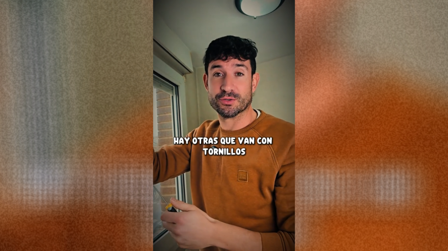 Toño Escrig, ferretero