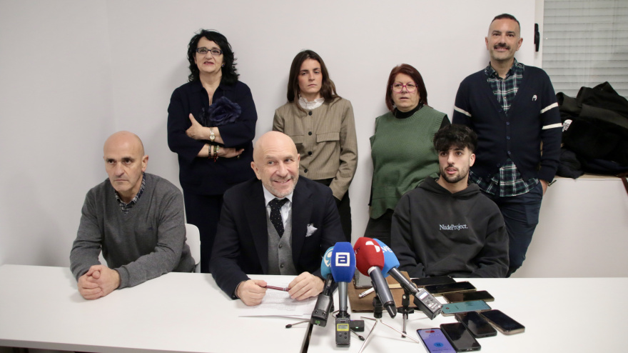 La plataforma creada por la Comisión de Fiestas de Villamanín da una rueda de prensa para informar sobre el desarrollo del proceso de registro