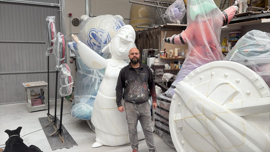 Rafa Cheli, artista fallero de Dénia