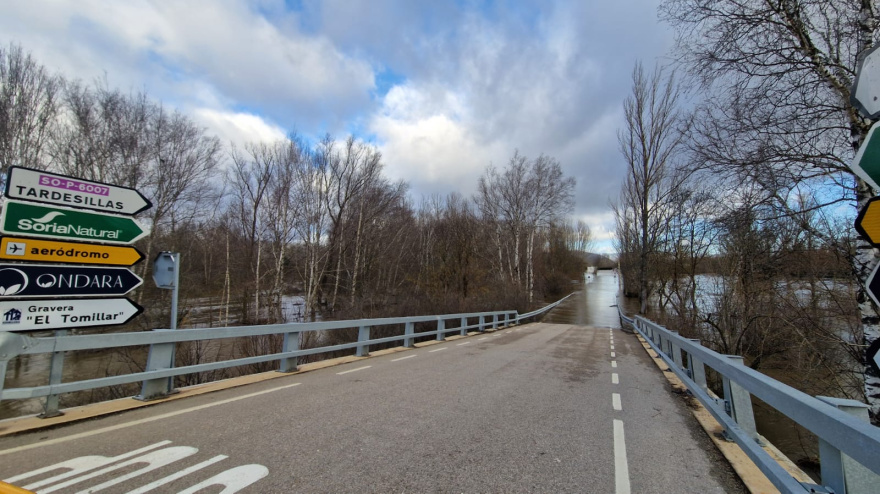 Garray es uno de los municipios más afectados por las fuertes lluvias y el deshielo y el agua ha anegado calles y carreteras