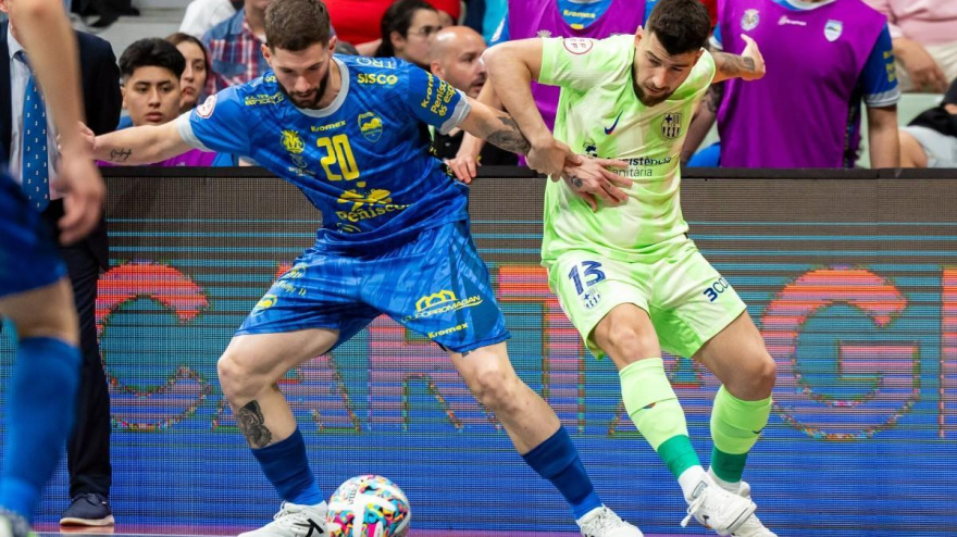 Catela durante el partido en el que cayó lesionado de gravedad