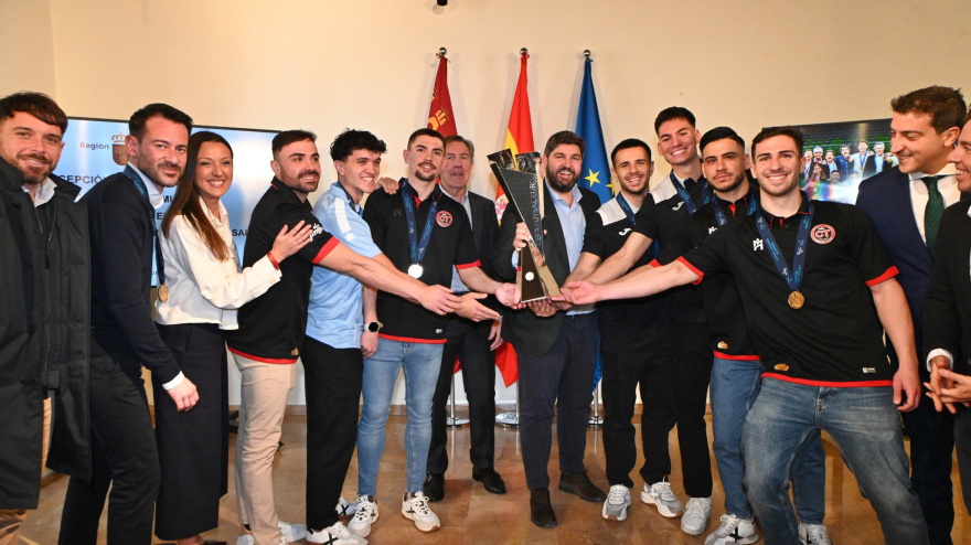 La Región homenajea a los campeones de Europa de fútbol sala