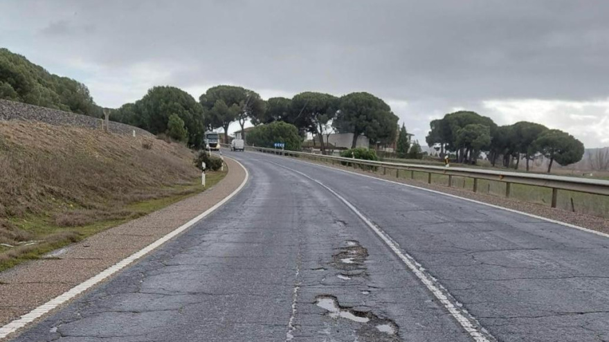 La carretera N-122 entre Zamora y Toro