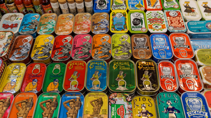Sardinas en lata tradicionales a la venta