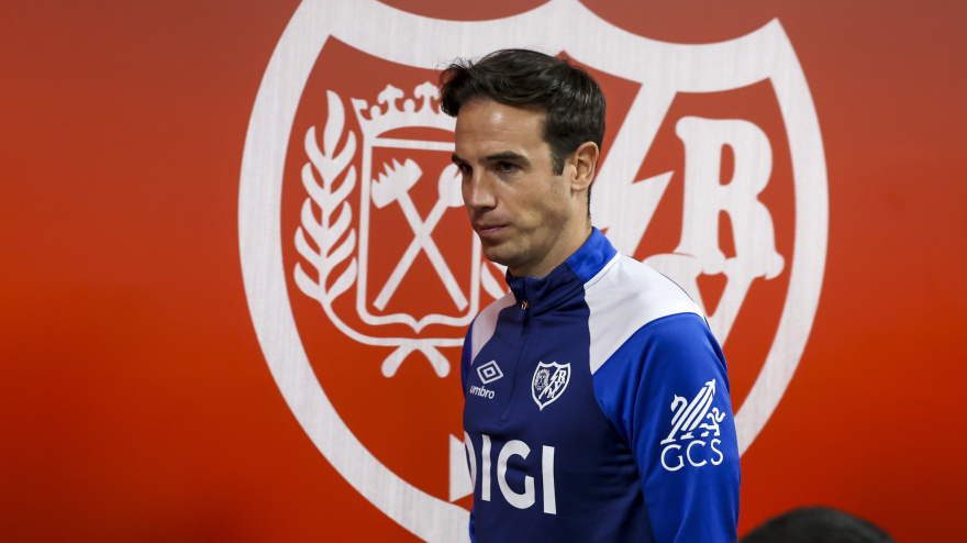El entrenador del Rayo Vallecano, Iñigo Pérez, criticó la decisión de LaLiga de trasladar el partido a Butarque.