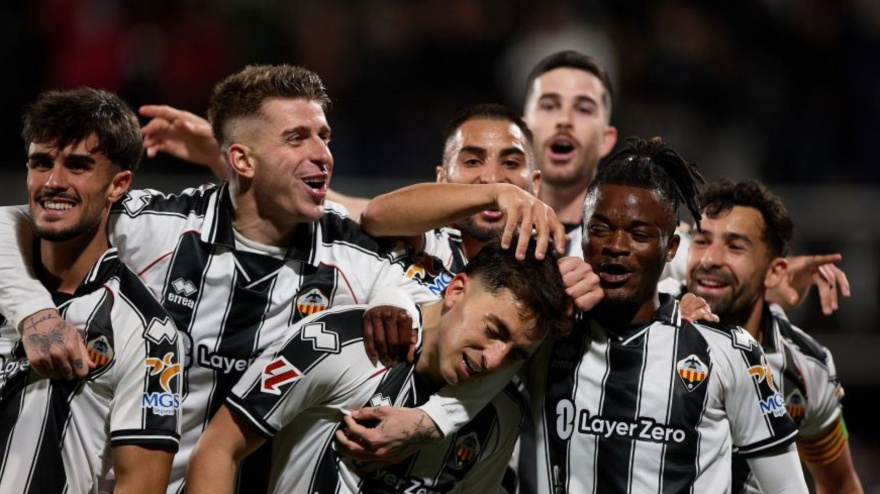 Los futbolistas del Castellón celebran el segundo gol contra el Deportivo