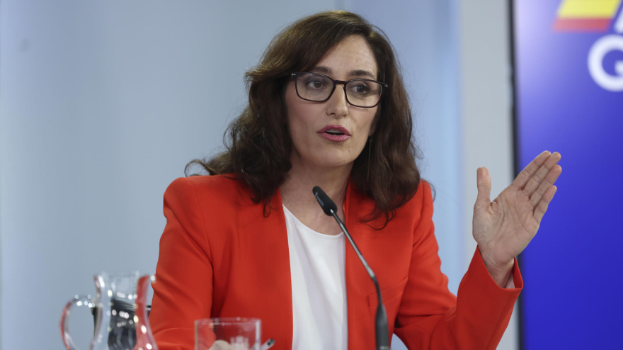 La ministra de Sanidad, Mónica García